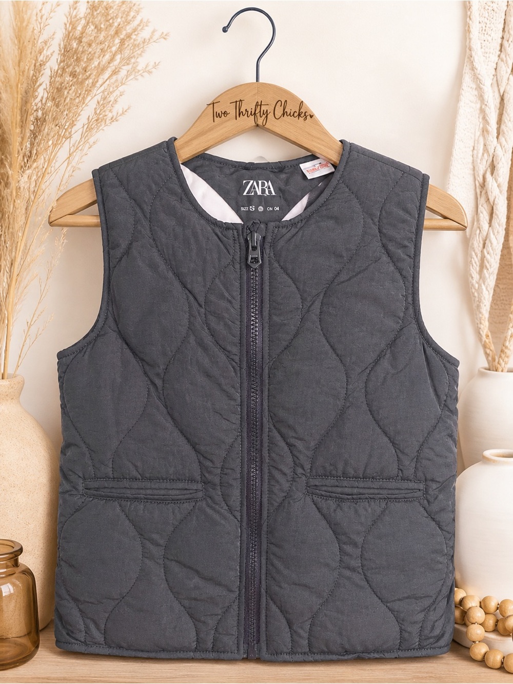 Zara Kids Quilted Gray Vest - Sleeveless Zip Front - Size 3-4 Y - GUC